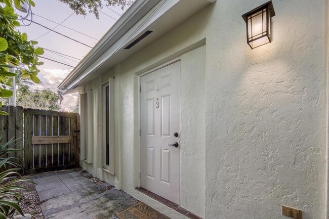 Photo - 809 N Federal Hwy Unit 0030