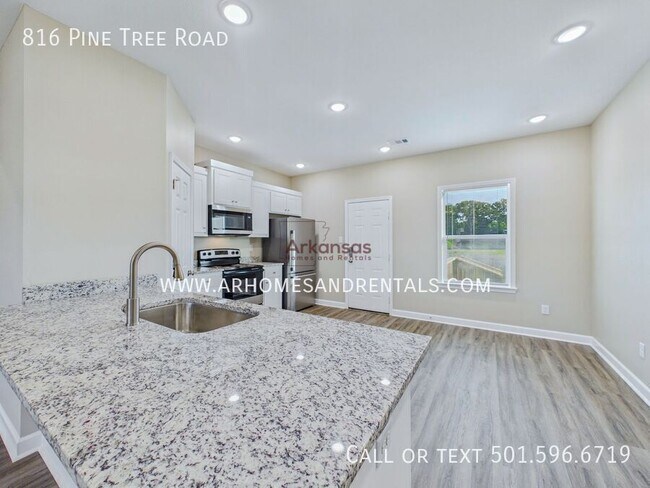 Photo - 816 Pine Tree Rd