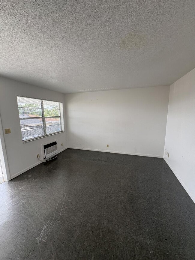 Building Photo - 1406 Barton Rd