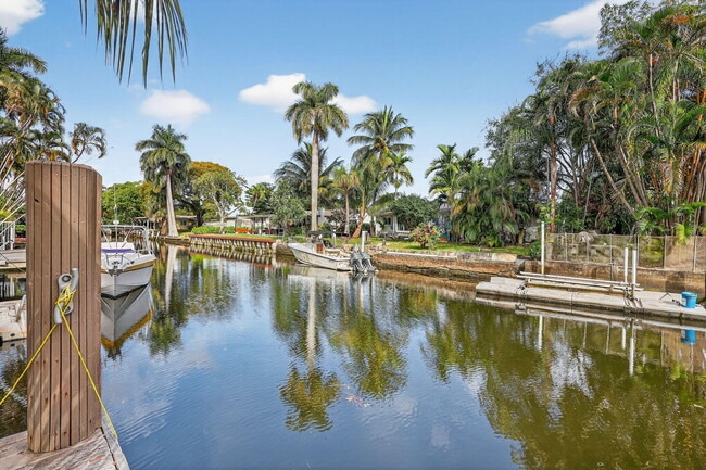 Building Photo - 4540 SW 28th Terrace