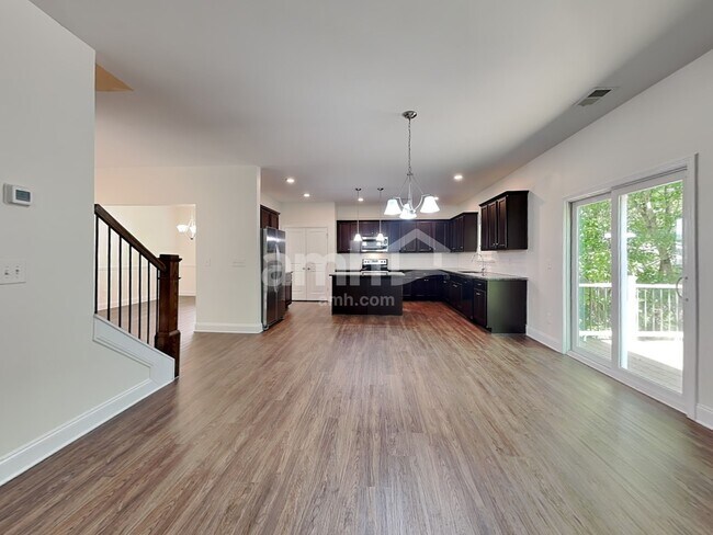 Photo - 103 Kirk Dr