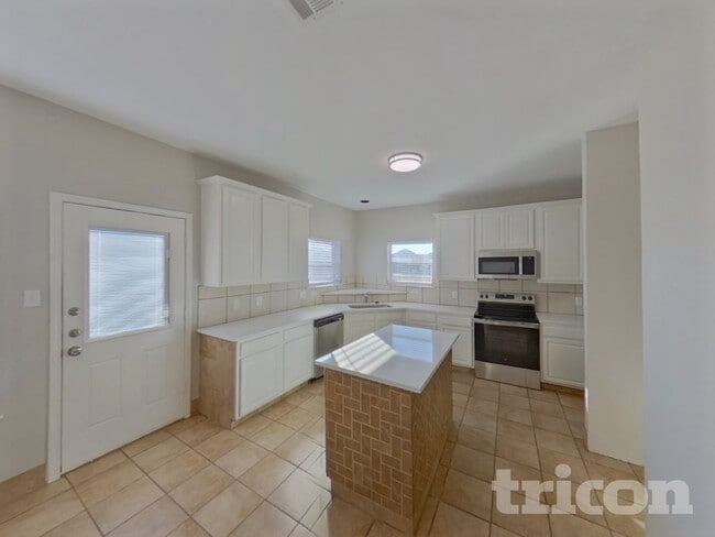 Photo - 521 Sandy Ln