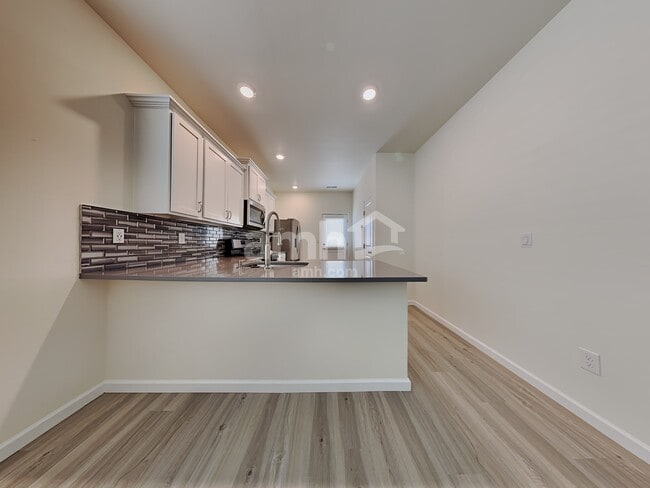 Photo - 1609 W 15th St