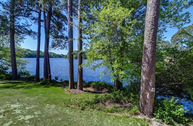 Photo - 6905 Cleaton Rd