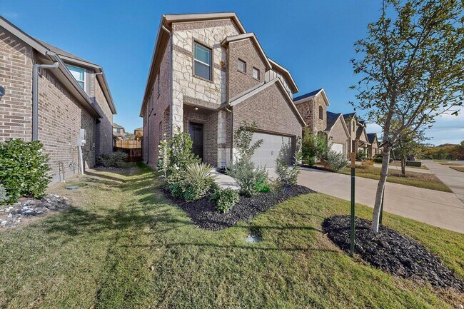 Photo - Modern Comfort Meets Classic Charm in This Windsor Beauty