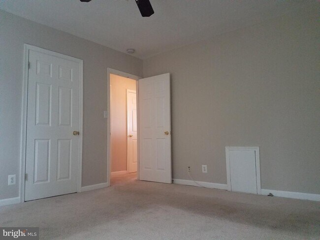 Photo - 2500 Markham Ln Unidad 5