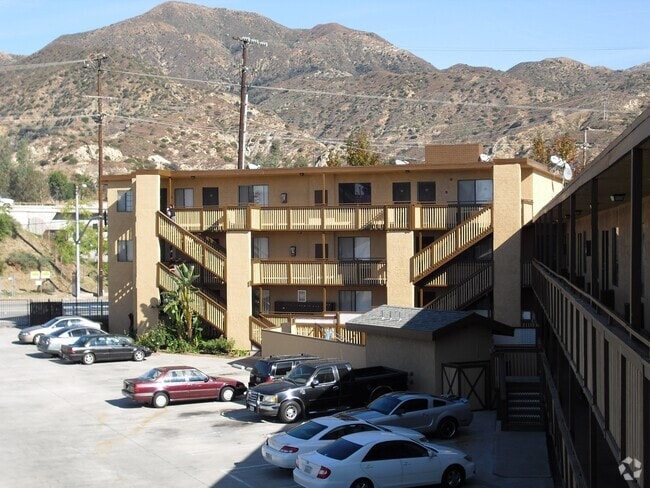 Building Photo - Foothill Apts