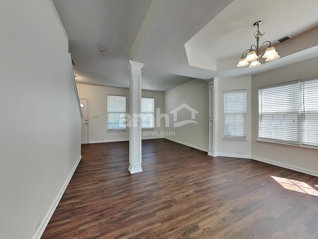 Photo - 2526 Ingleside Dr