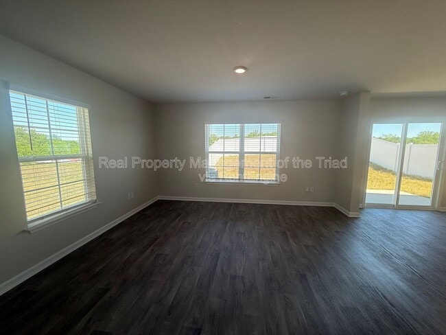 Photo - 5277 Ironwood Dr