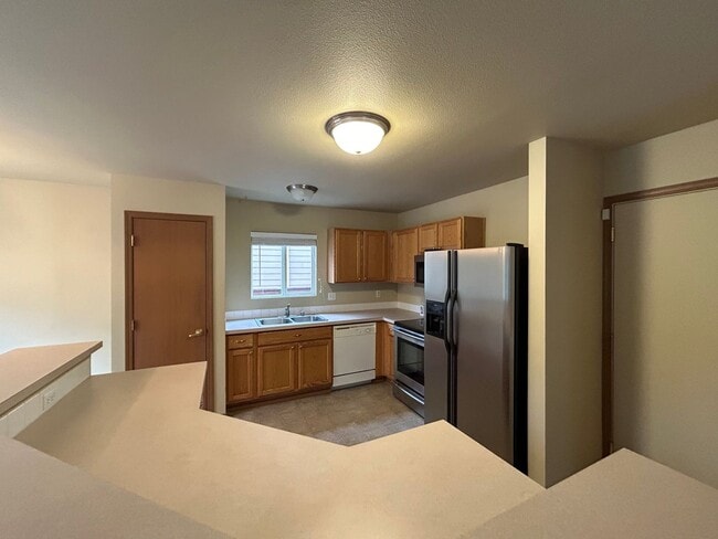 Photo - Beautiful 4 bd 2.5 bath w/ 2-car Garage Ho...