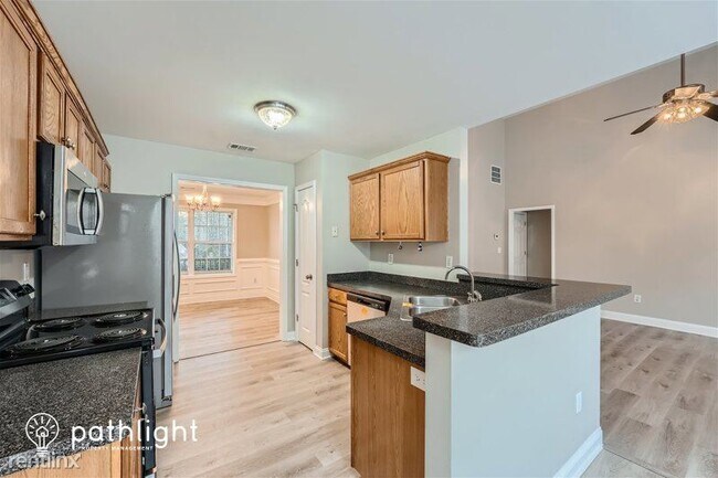 Photo - 4 br, 2 bath House - 70 Ashtin Way UNIT
