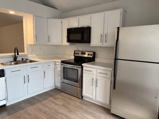 Building Photo - 1156 Highpoint Rd