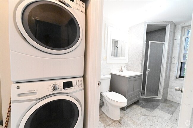 Building Photo - 52 Cummings Rd Unit 1 Rental