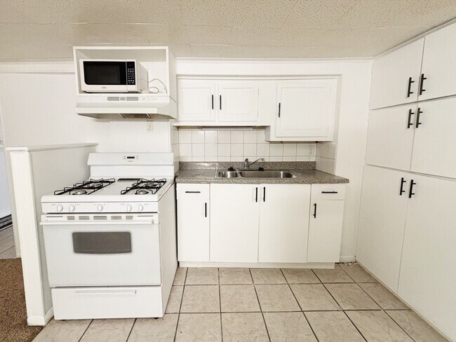 Photo - 925 Wilson Ave S