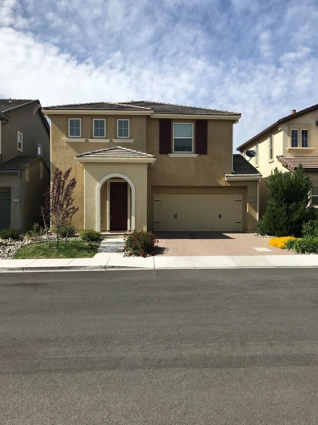 Beautiful 3 bedroom home available in Sout... - Beautiful 3 bedroom home available in Sout...