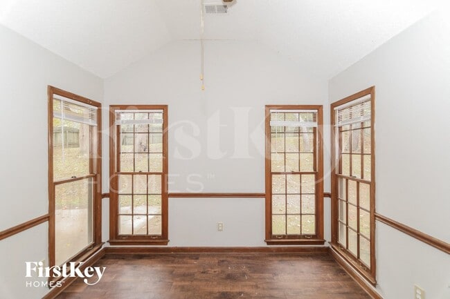 Photo - 3083 Dumbeath Rd