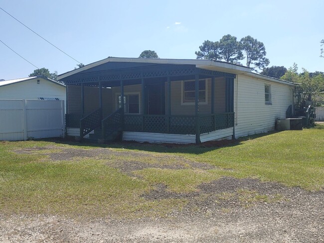 3BR/1BA MH close to I10 and Navy Federal C... - 3BR/1BA MH close to I10 and Navy Federal C... House