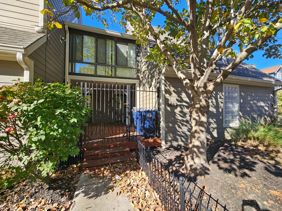 Photo - 3802 Pennsylvania Ave