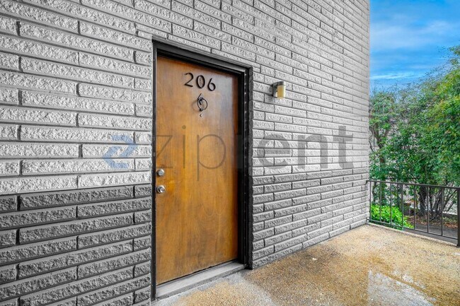 Unit 206