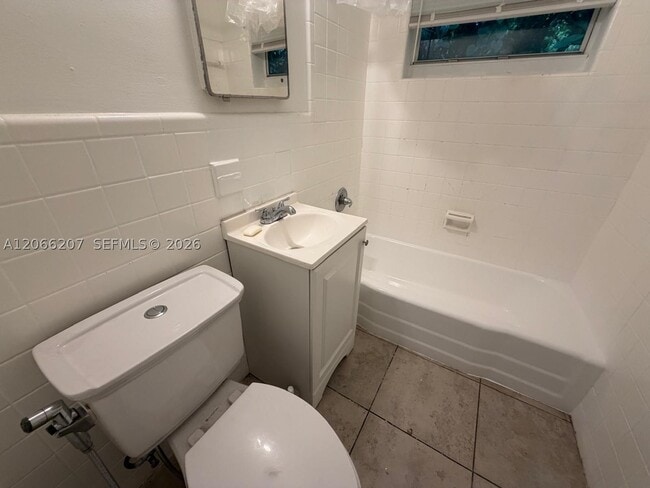 Photo - 1280 NE 139th St Unit 3