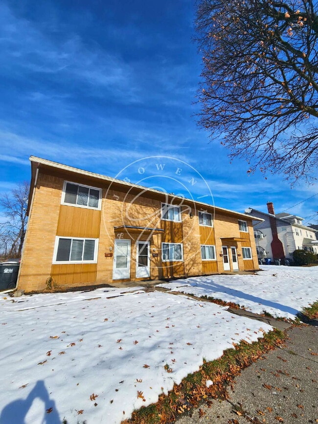 Building Photo - Already passed Section 8 Inspection! Spacious 2 bed 1 bath- 2 story home Unit #1