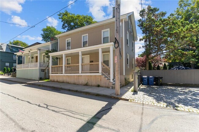 Photo - 11 Young St Unit 2