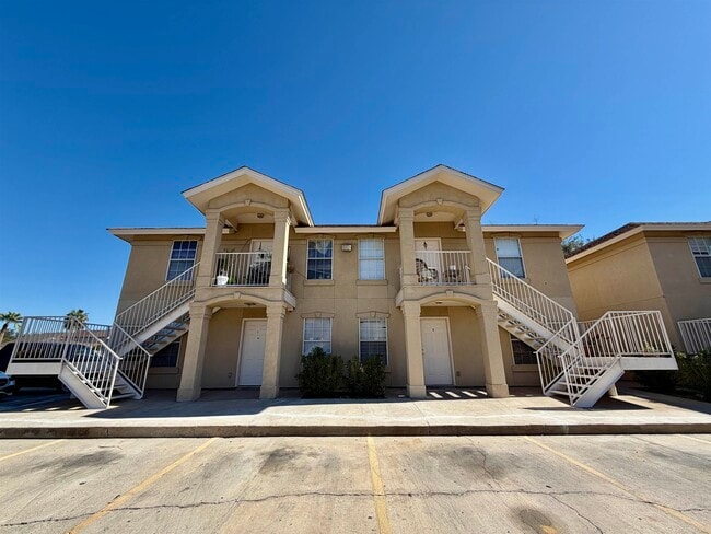 Building Photo - 507 Shiloh Dr Unit 2