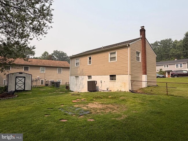 Photo - 13435 Greenacre Dr