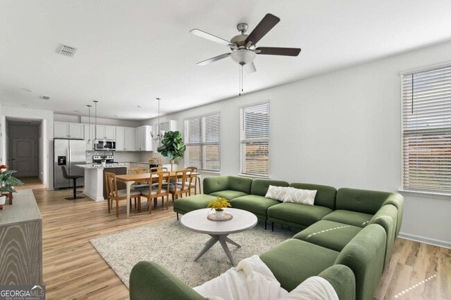 Photo - 1712 Tolstoy Ln