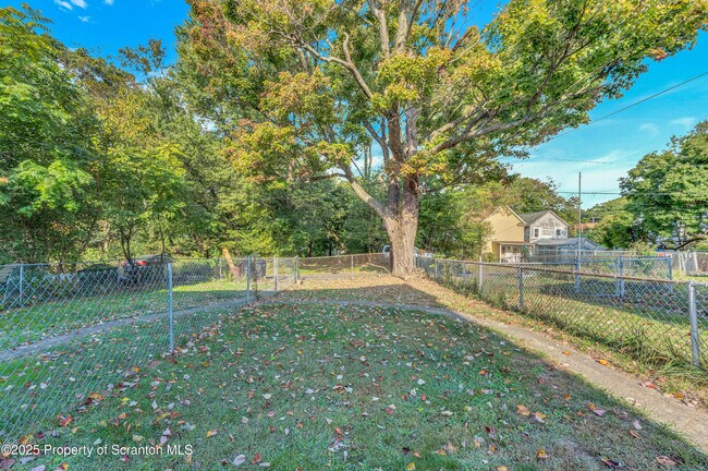 Photo - 1413-1415 N Lincoln Ave