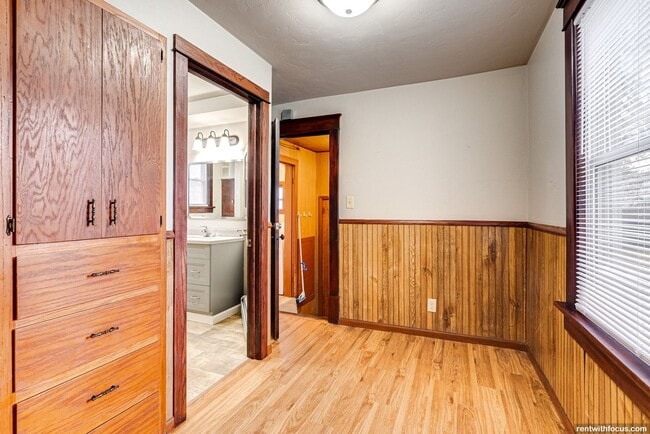 Photo - 211 Oak St Unit 211