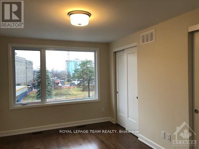 Photo - 31 Des Oblats Ave