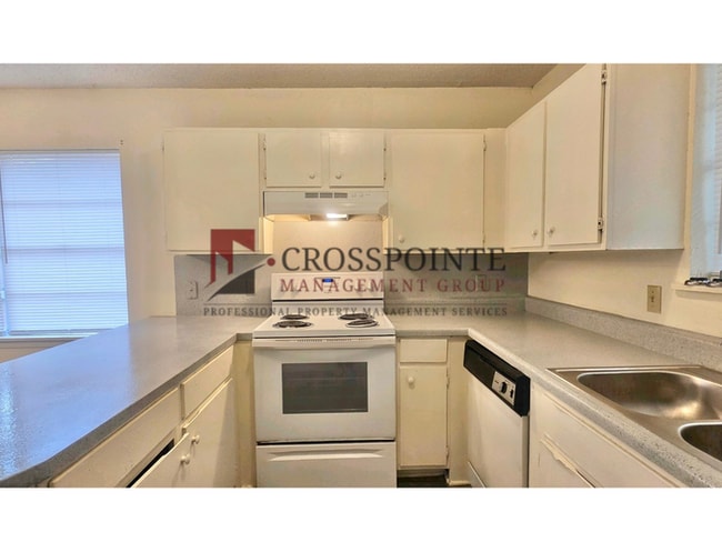 Photo - Tour Today! Cozy 3 Bedroom Unit!