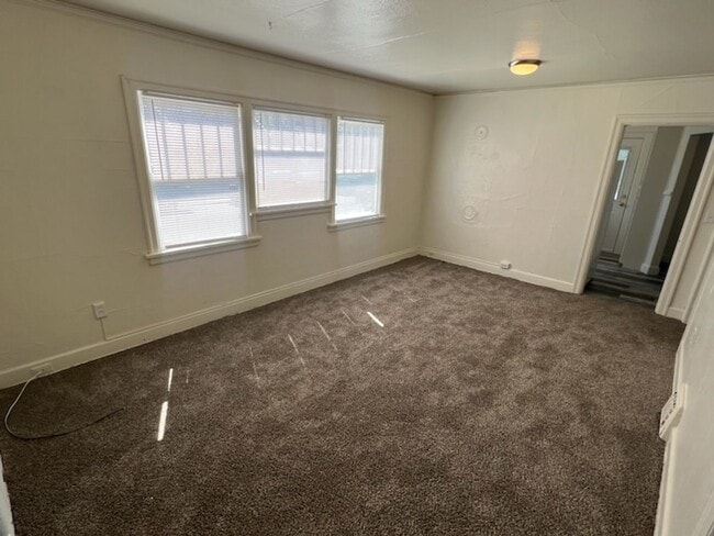 Photo - 614 S Yakima St Unit 1