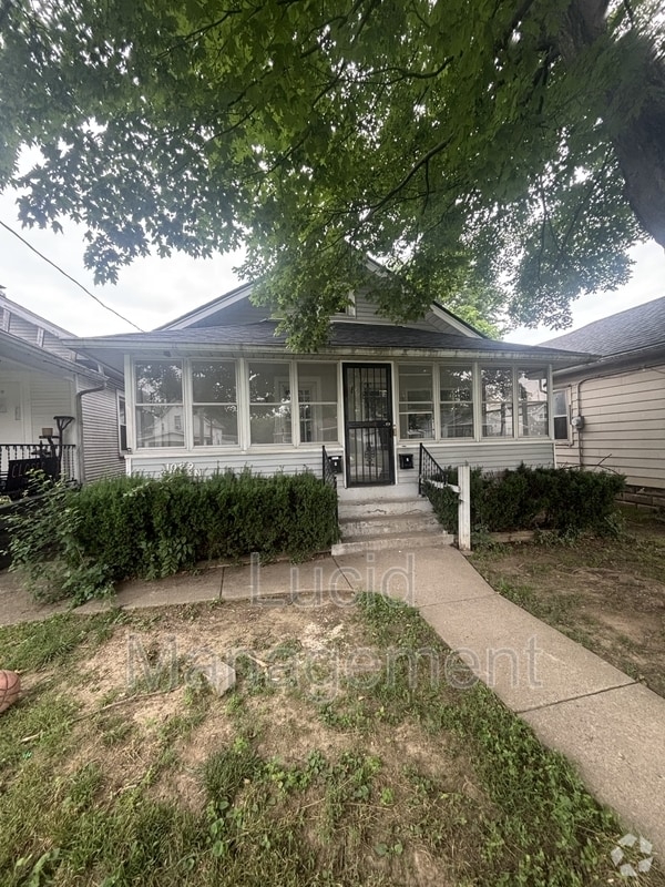 Building Photo - 1029 Queen Ave Rental