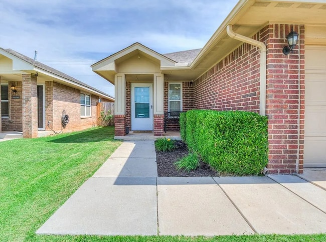 Photo - 2221 NW 199th St