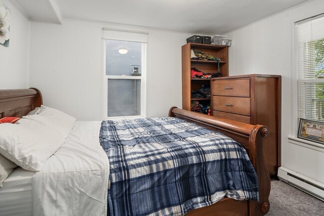 Building Photo - 5444 Kirkwood Pl N Unit 1