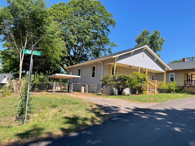 Photo - 298 Werts St