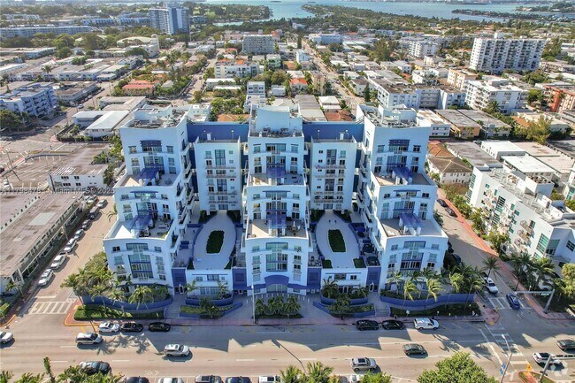 Building Photo - 7600 Collins Ave Unit 1201 Rental