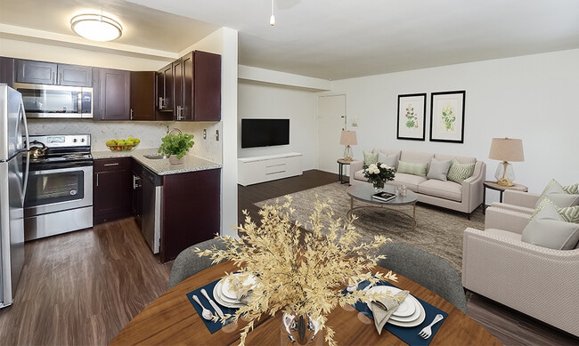 Hyde Park Apartment Homes