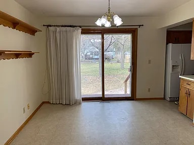 Photo - 914 Sommerville St S