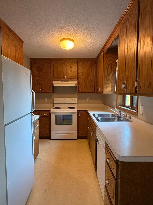 17456-17458 Sunray Circle SW