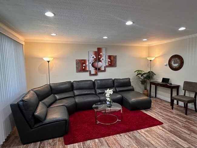 1223 Bonanza Ave