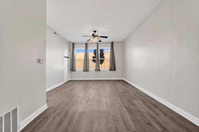 Photo - 3651 S Archer Ave Unit 1