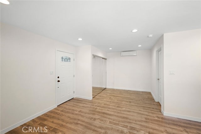 Photo - 8240 Ellenbogen St