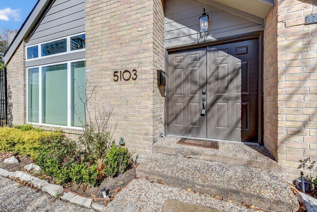 Photo - Museum District: Chic 2-Story newly update...