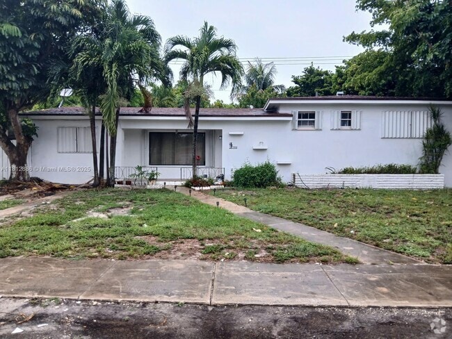 Building Photo - 19441 NW 8th Ave Unit 3 Rental
