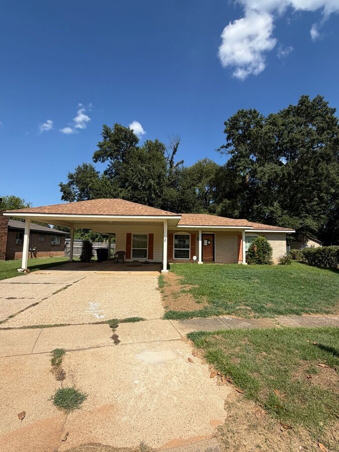 Photo - 9009 Letha Loop