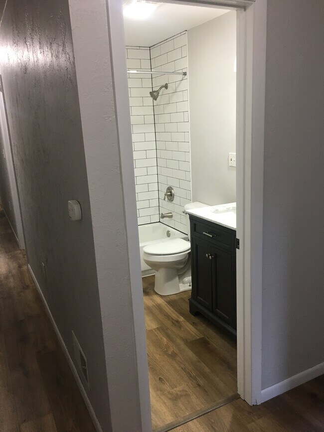 788 Hazelwood Ave Unit 2