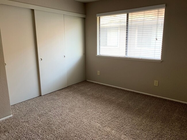 Photo - White Willow Glen Apartments